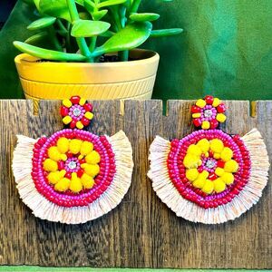 Colorful beaded & fringe earrings 💗❤️💛 excellent condition